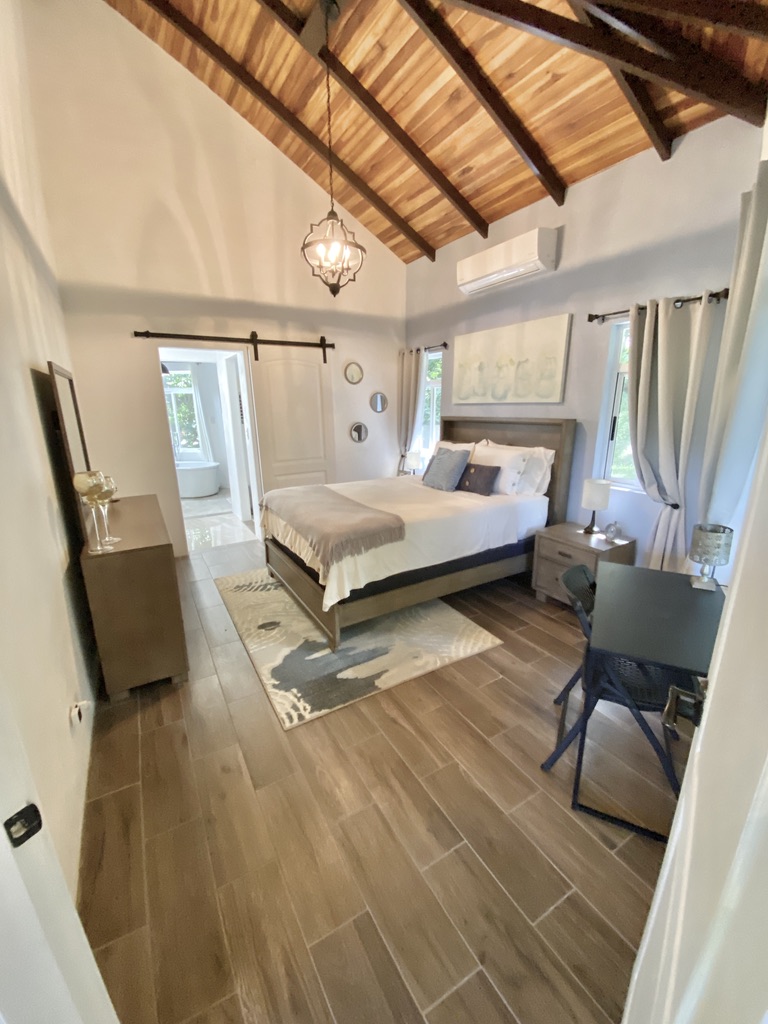 033A7BC0-CD02-415B-864B-D4660334FEDA_1_105_c