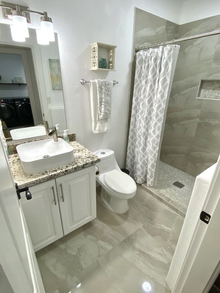 8ED14868-B274-48A8-84BF-29C25018982C_1_105_c